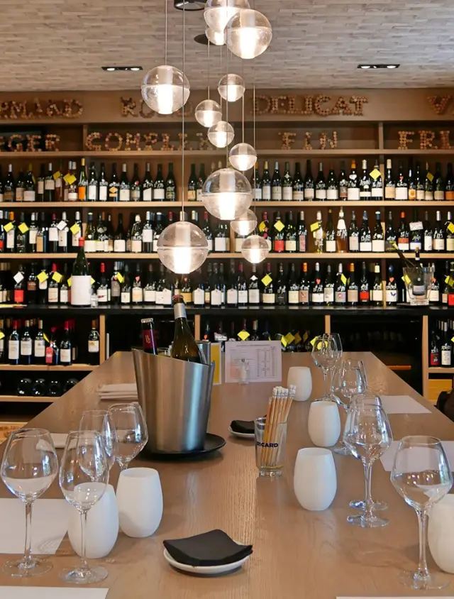 La cave à vin de la Brasserie Bleu